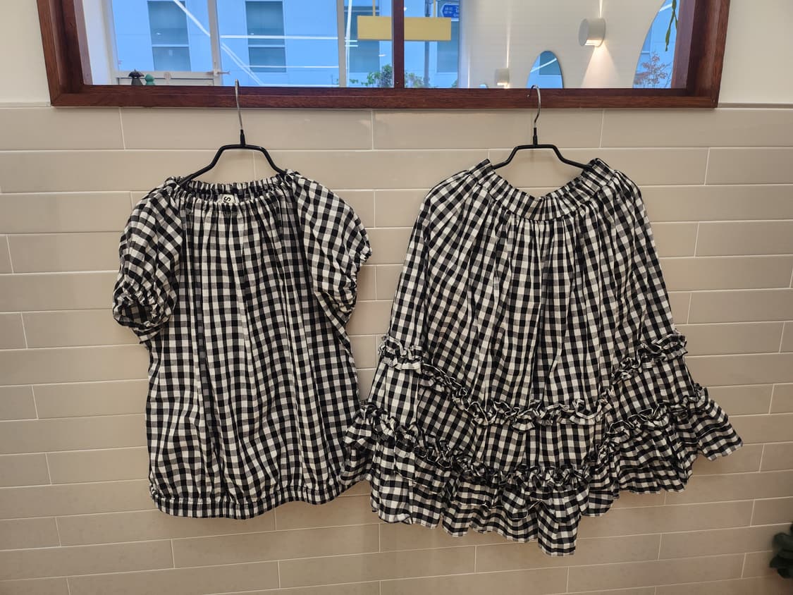 생긴스튜디오 치마 상하세트 1회착용 상품이미지2