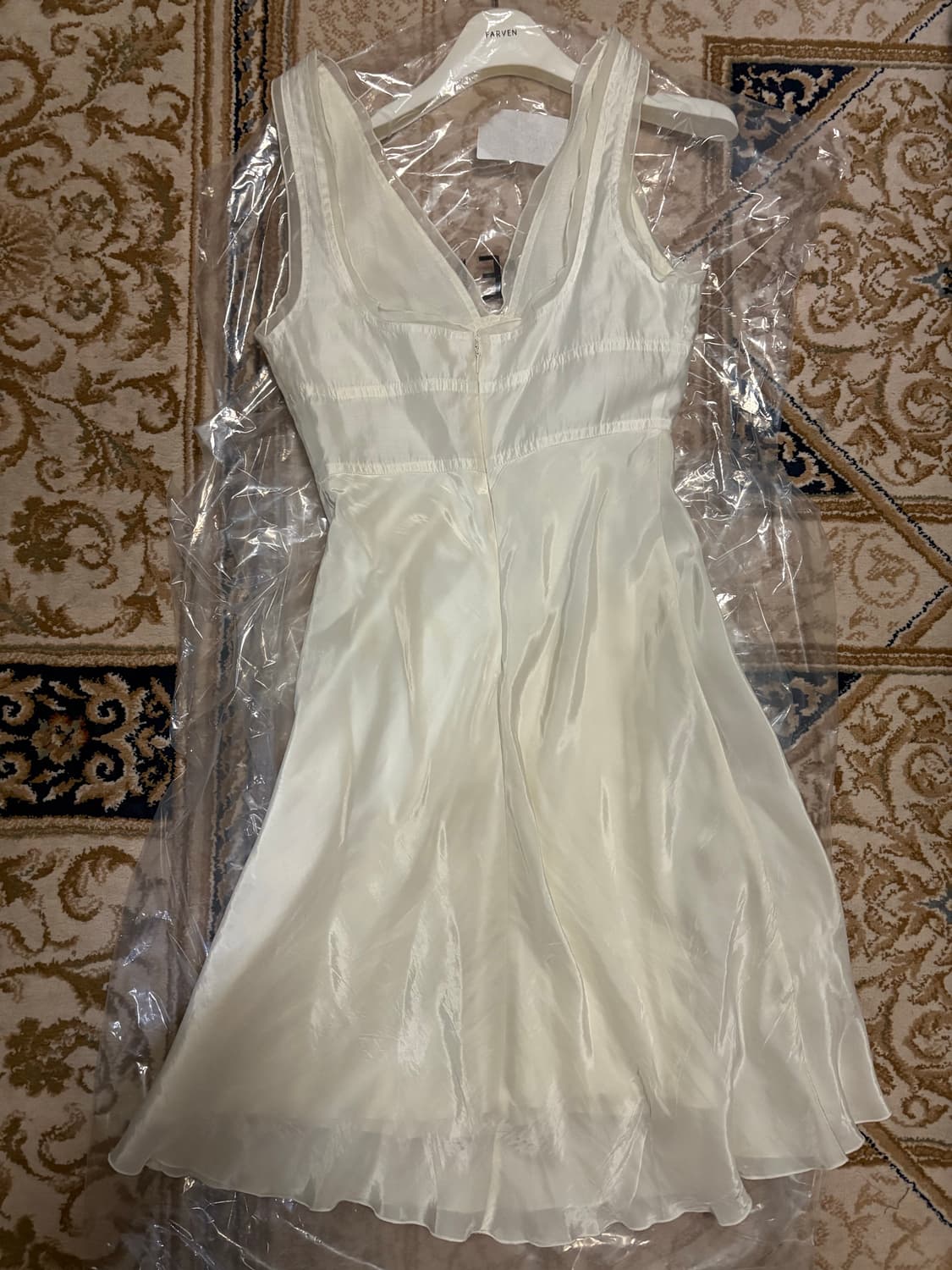 파르벵 farven 딥 브이넥 실크 원피스   상품이미지6