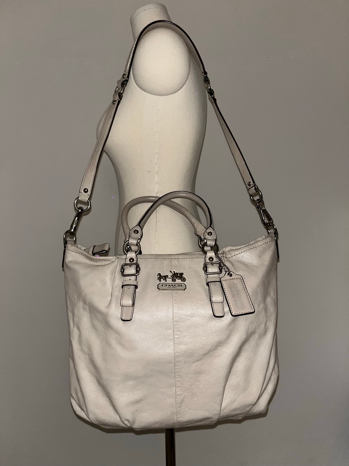 Coach Cream Gray Shoulder Bag 상품이미지5