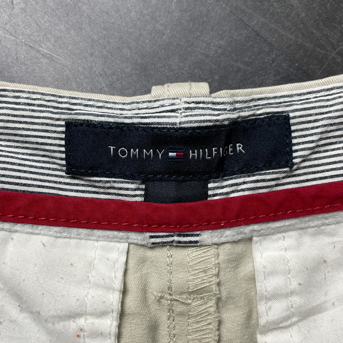 TOMMY HILFIGER 토미힐피거 아이보리 카고 하프팬츠 A00705 상품이미지9