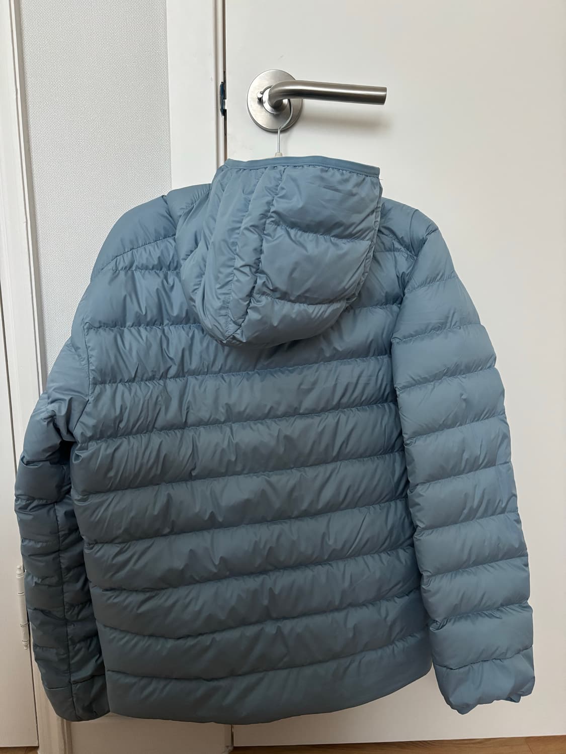 무신사 스탠다드 품절 경량 패딩 판매합니다 상품이미지3