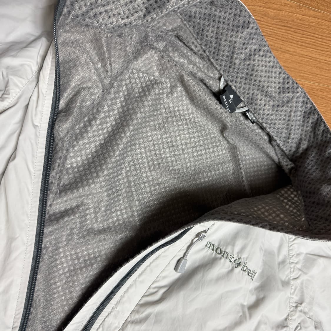 몽벨 바람막이 화이트 M사이즈 상품이미지4