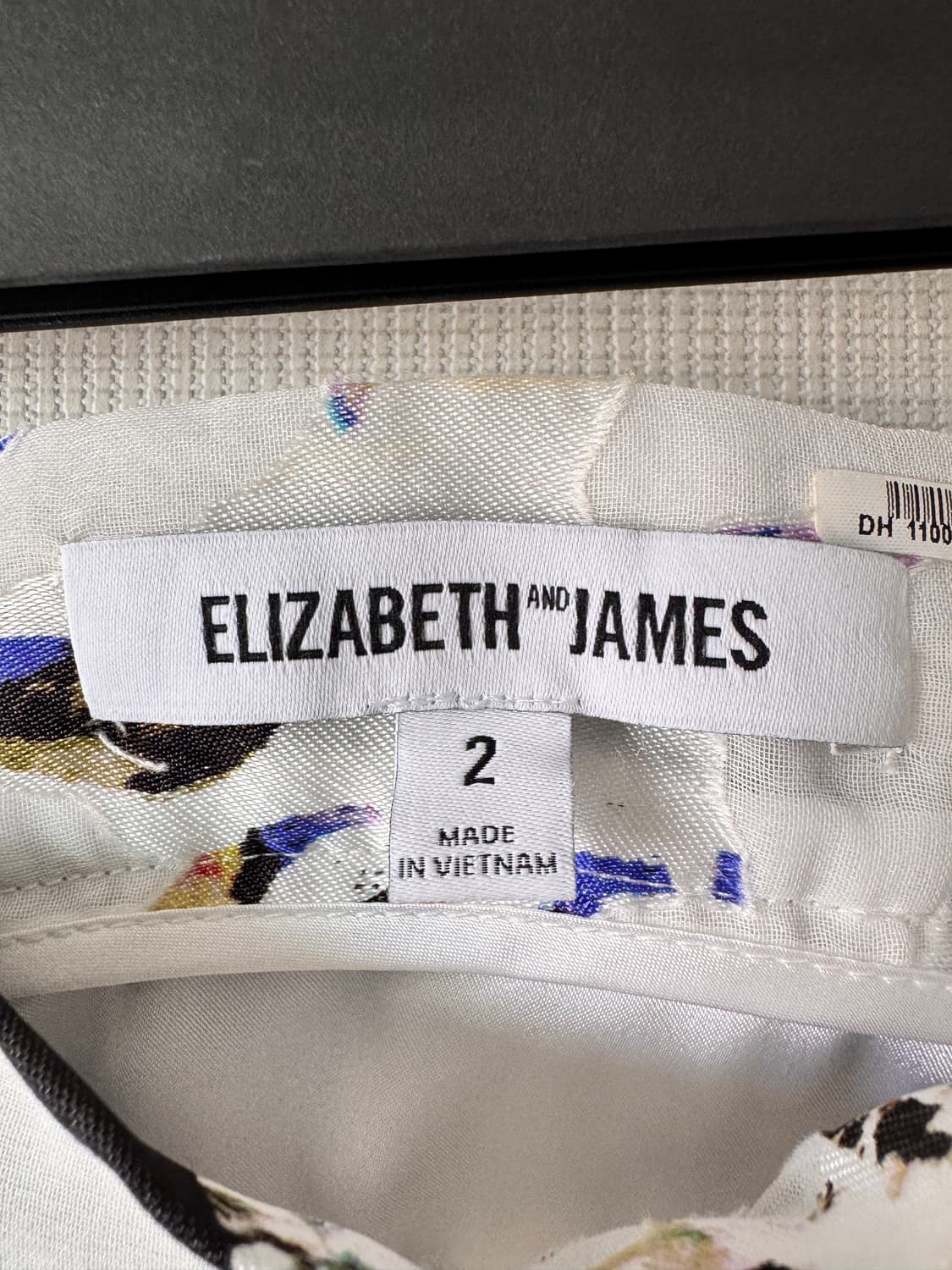 새상품 컨디션 ELIZABETH&JAMES플라워 패턴 스커트 2사이즈 상품이미지2