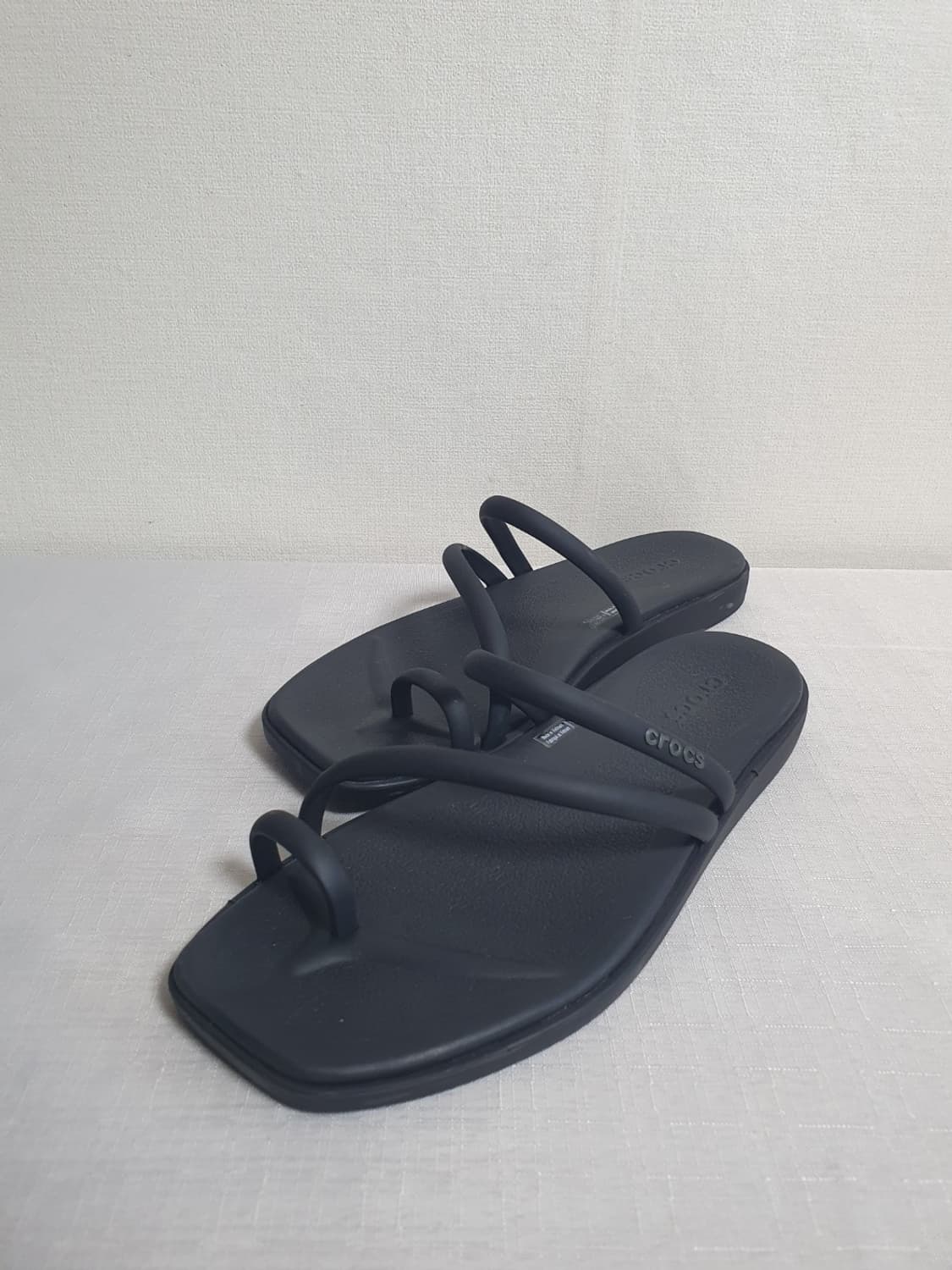 250mm 크록스 마이애미 토우 루프 샌들 블랙 상품이미지8