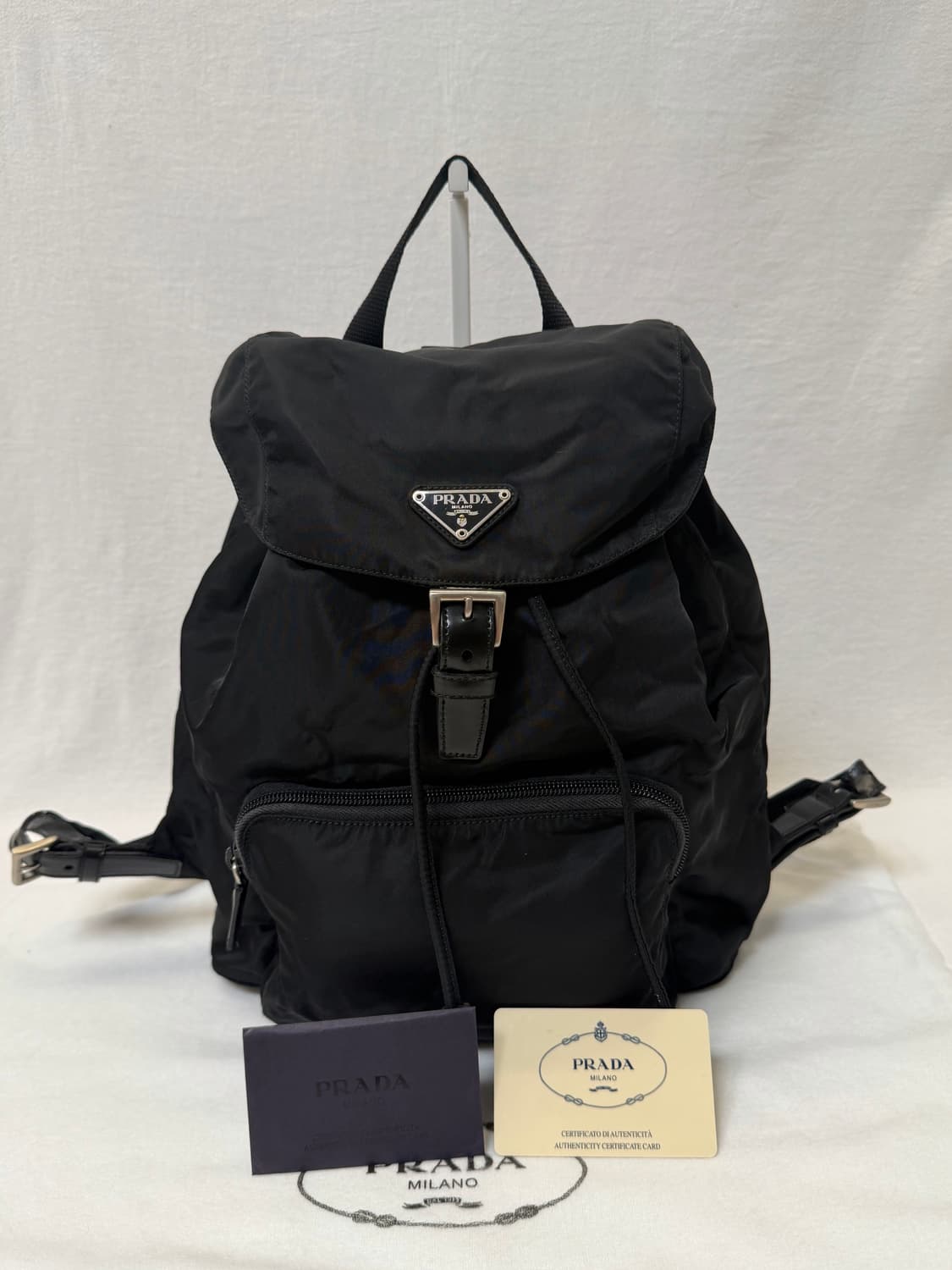 정품 프라다 포코노 나일론 원포켓 백팩 미디움 블랙 상품이미지1