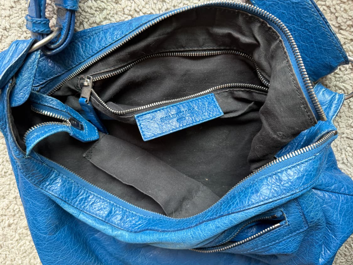 발렌시아가 클래식 데이 모터백 상품이미지6