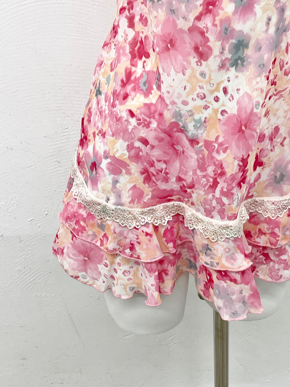 에블린 핑크 플로럴 프릴 슬립 상품이미지3