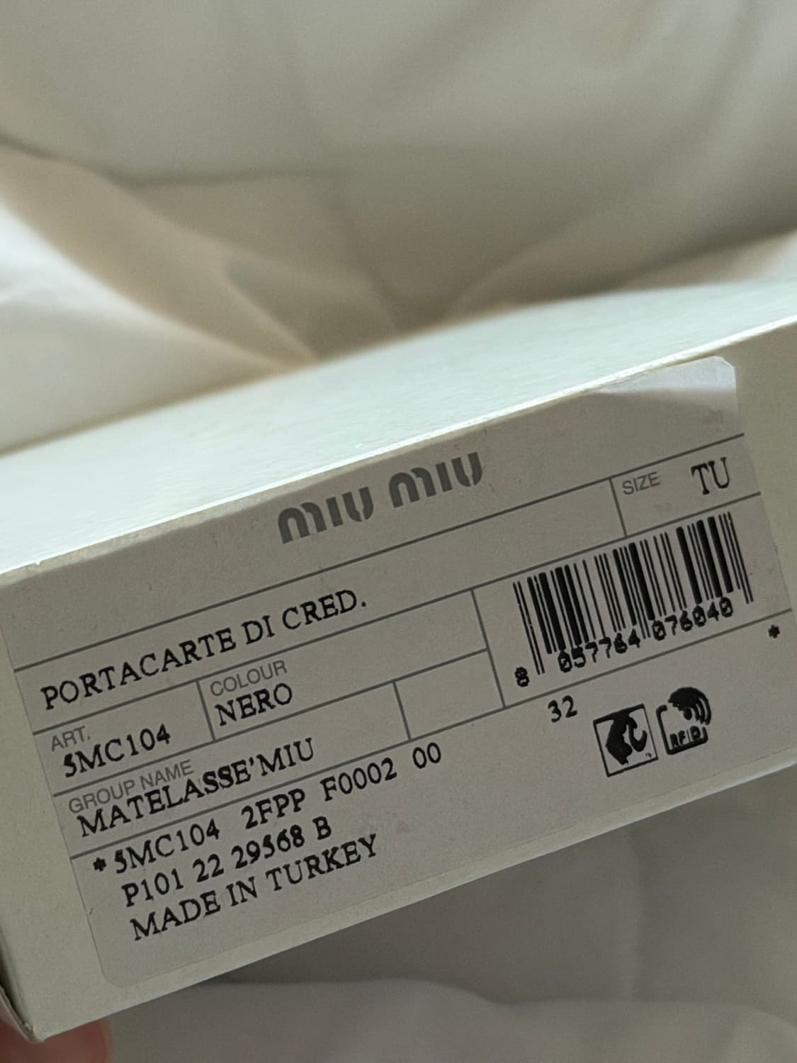 (풀박스) 미우미우 마테라쎄 나파 레더 카드 홀더 블랙 상품이미지3