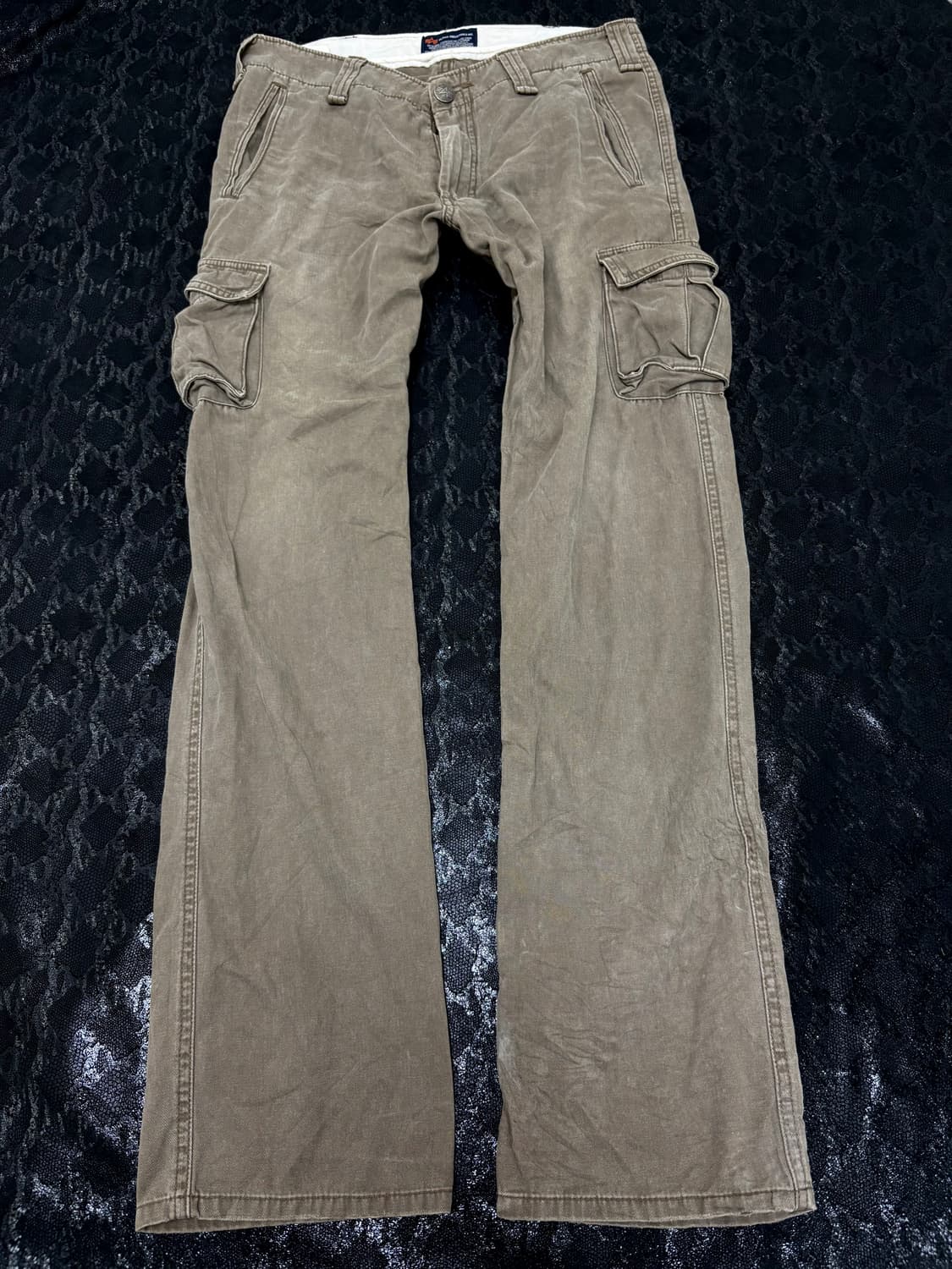 “Alpha industries” Y2K Mood Beige Cargo  상품이미지1