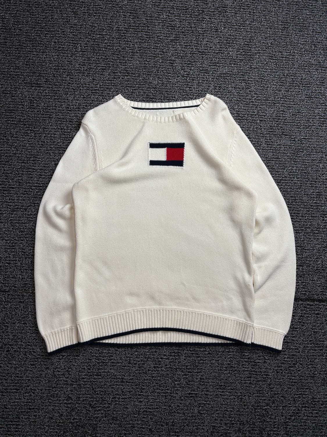 타미힐피거 플래그 빅로고 디테일 스웨터 2212 상품이미지2