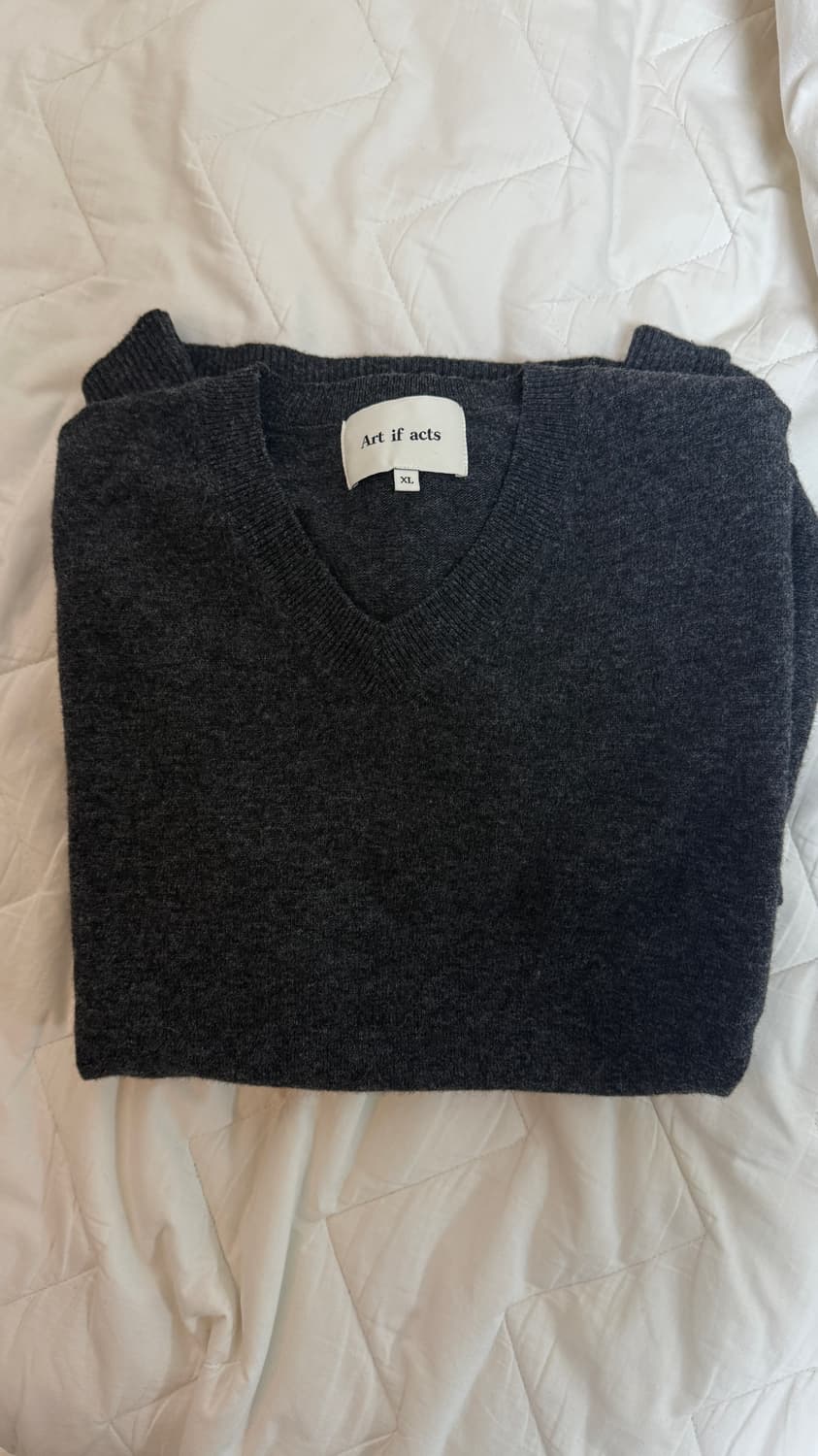 아트이프액츠 브이넥니트 상품이미지2