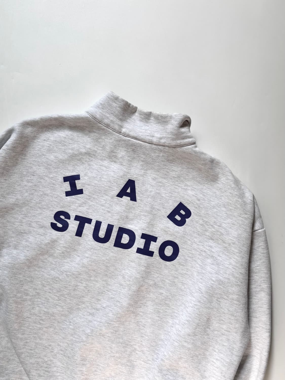 IAB 아이앱스튜디오 멜란지그레이 하프 집업 상품이미지4