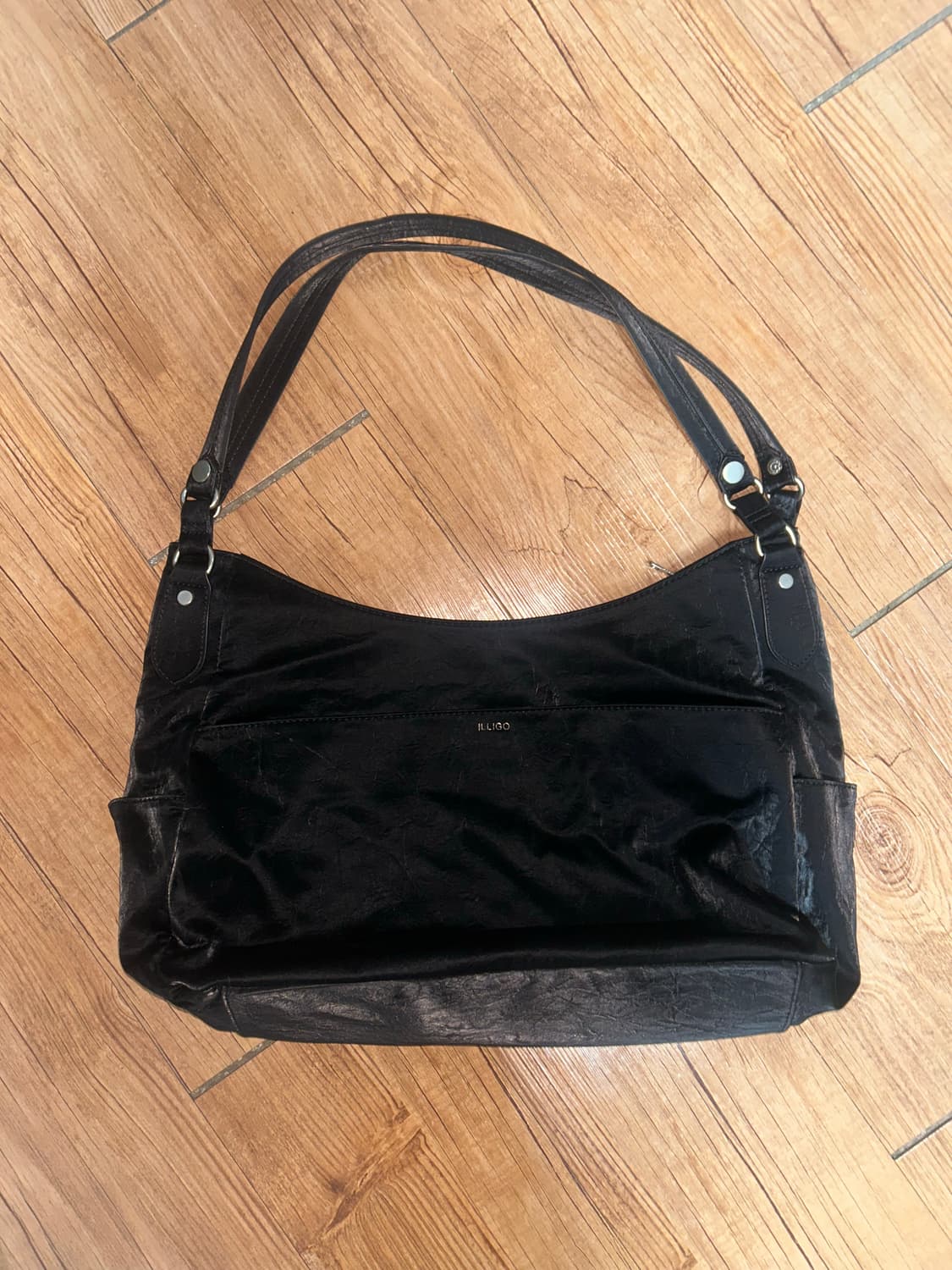 무신사 일리고 트러커 토트백 블랙 상품이미지3