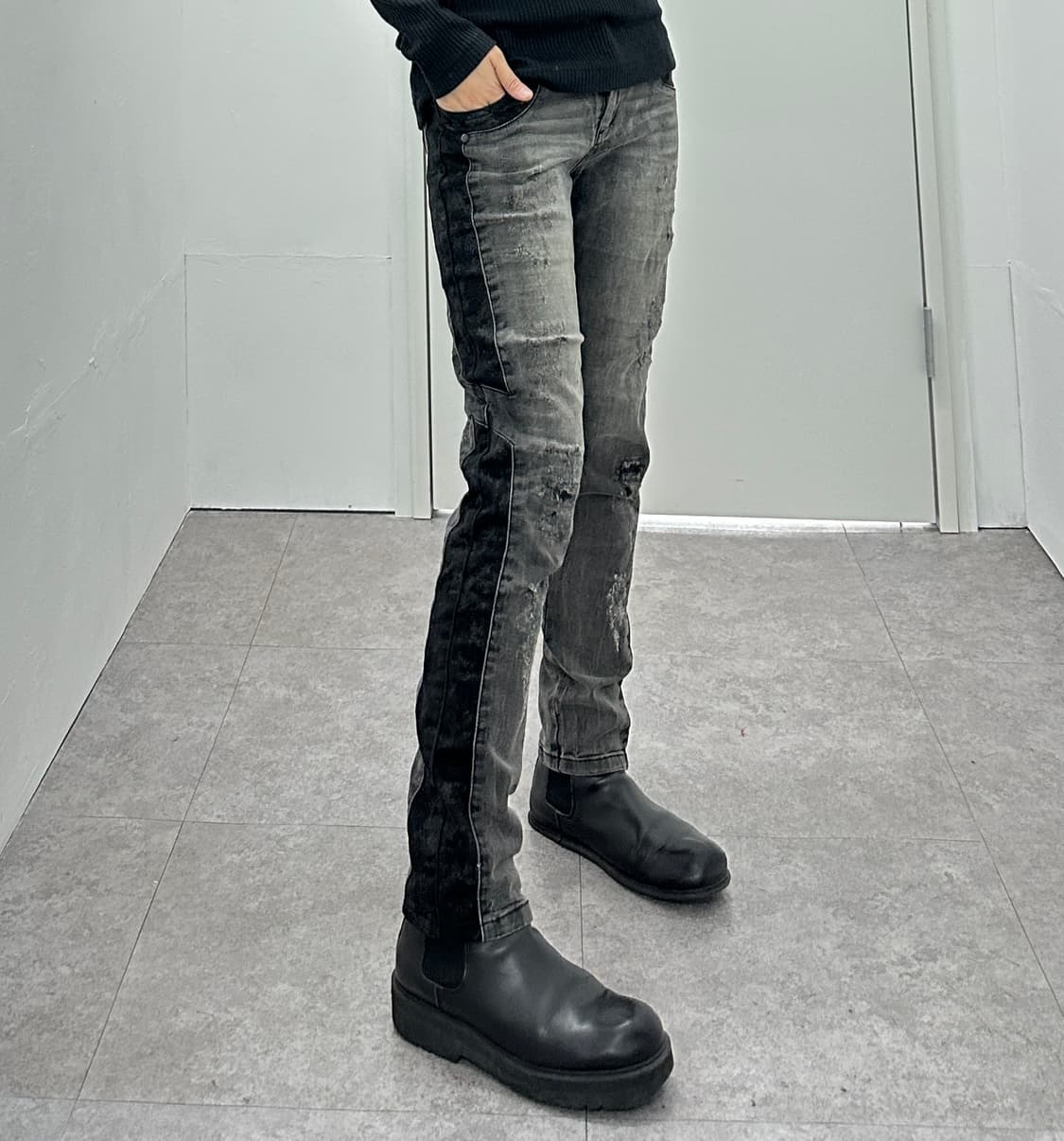 D.Demoo black distressed denim pants 상품이미지1