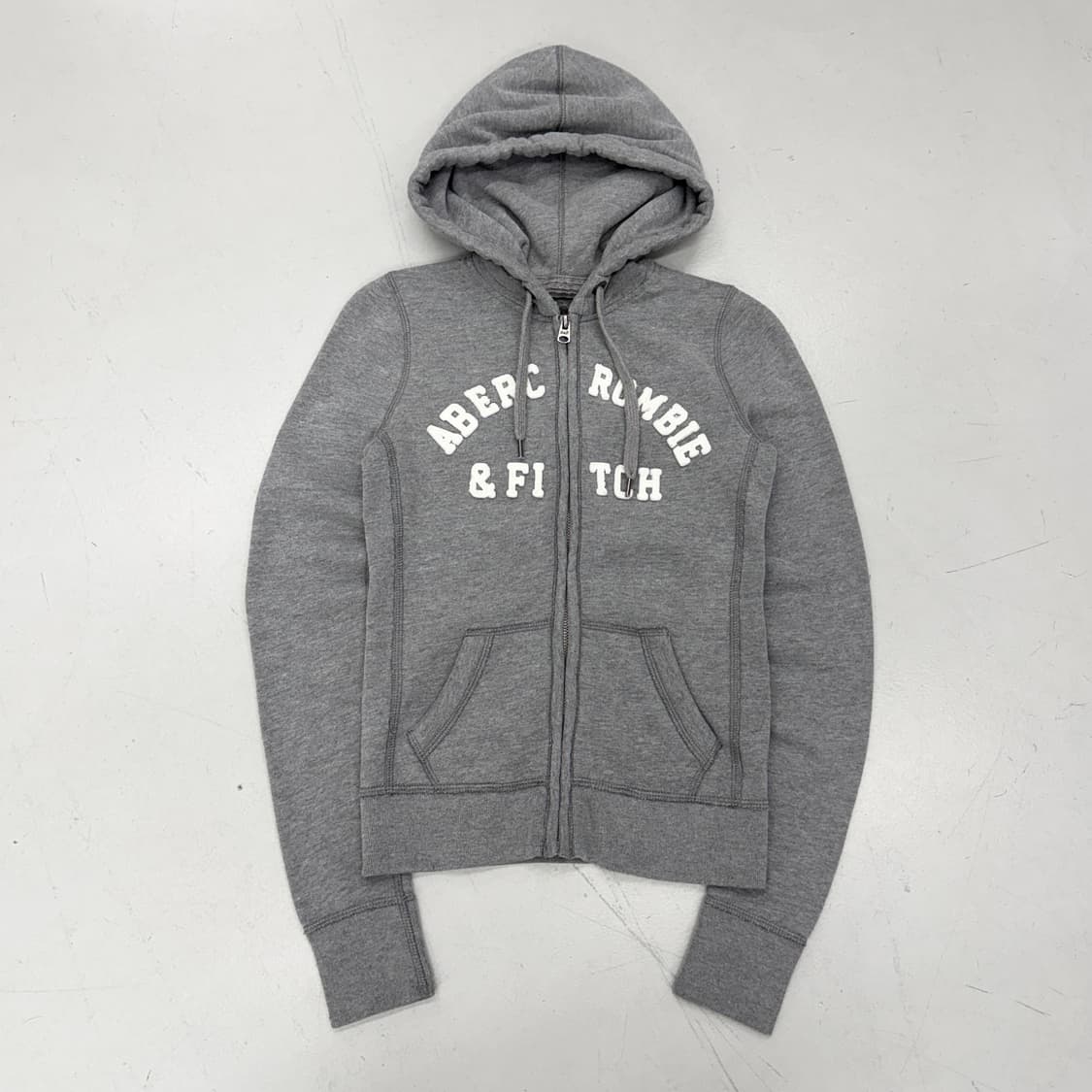 아베크롬비 Y2K 아치로고 딱붙 후드집업 그레이 상품이미지2