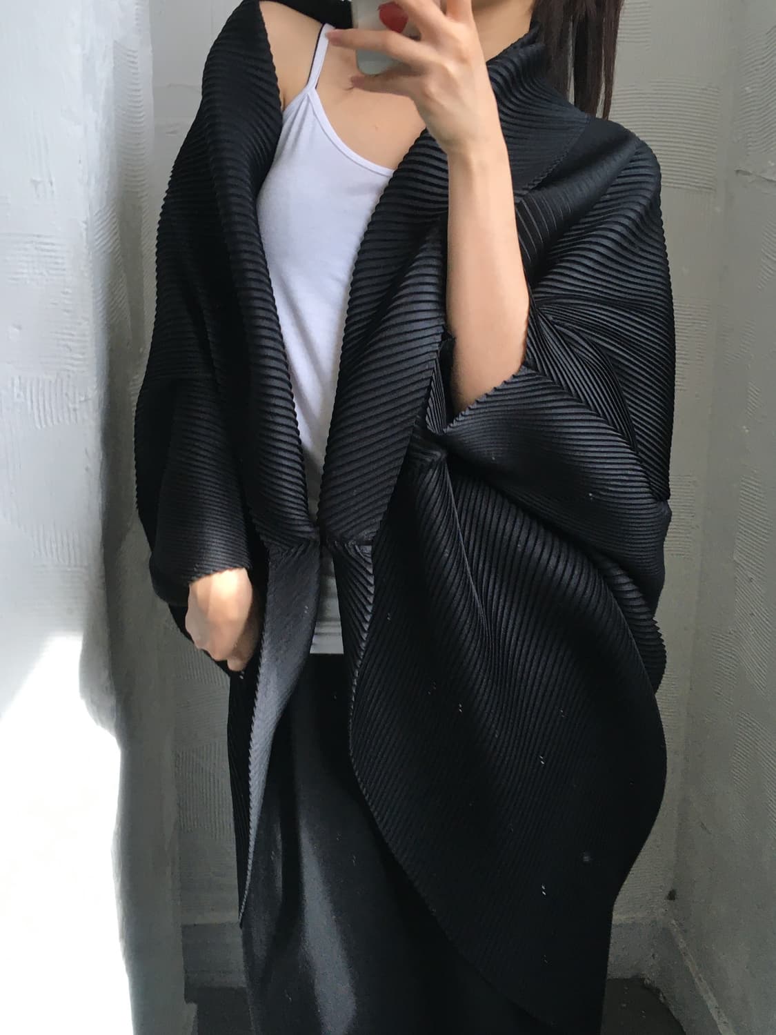 Issey Miyake 이세이미야케 플리츠 하이넥 블랙 코트 상품이미지3