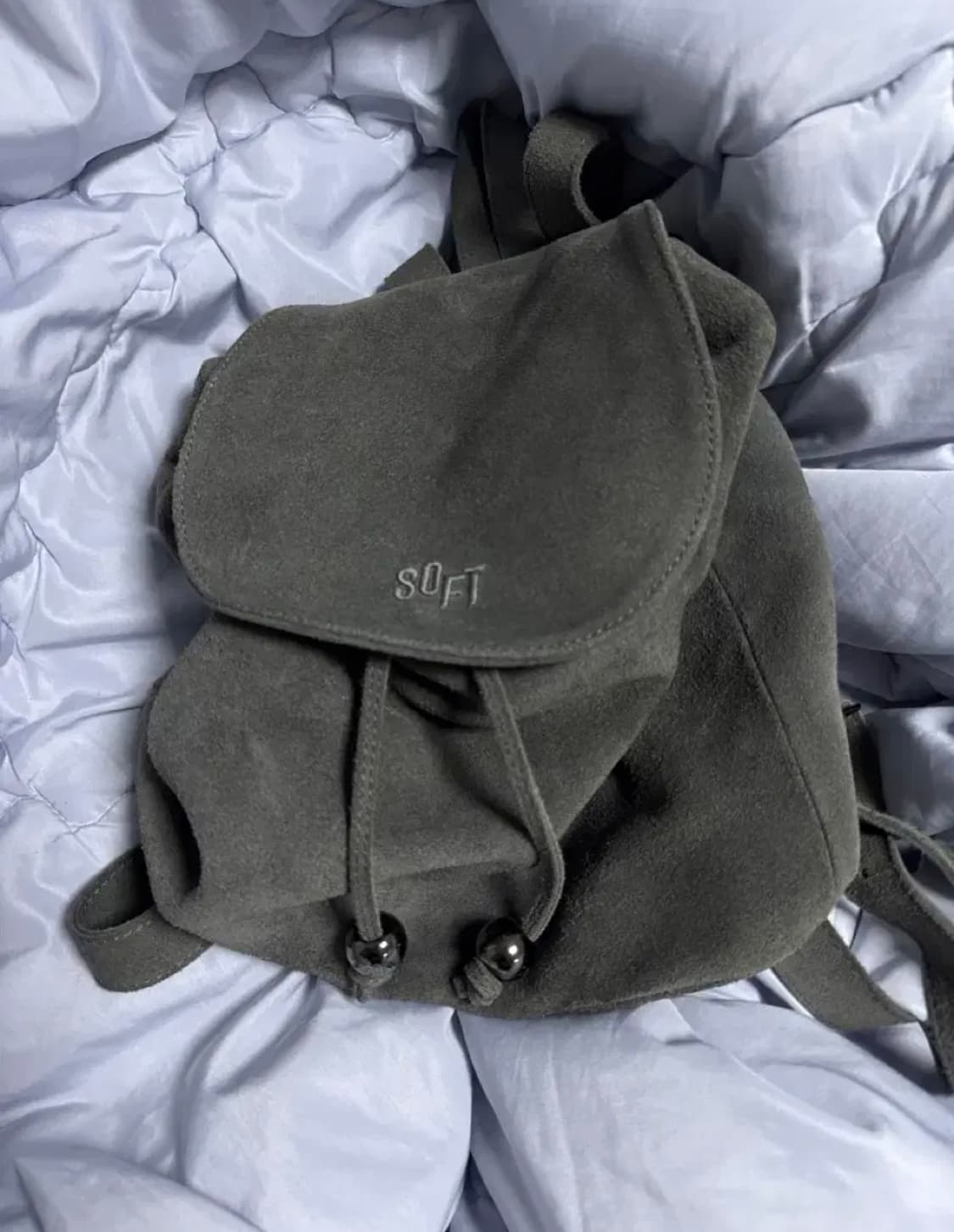 소프트서울 스웨이드 블랙볼 백팩 그레이 상품이미지2