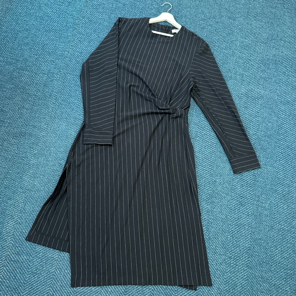 [여성M] 코스 스트라이프 롱 원피스 상품이미지1