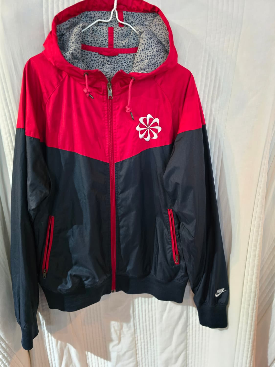 나이키 바람막이 레드/블랙 꽃 로고 상품이미지2