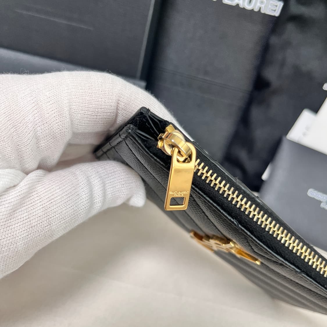 [S급/정품] 생로랑 지퍼 카드 지갑 홀더 케이스 블랙 금장 상품이미지9