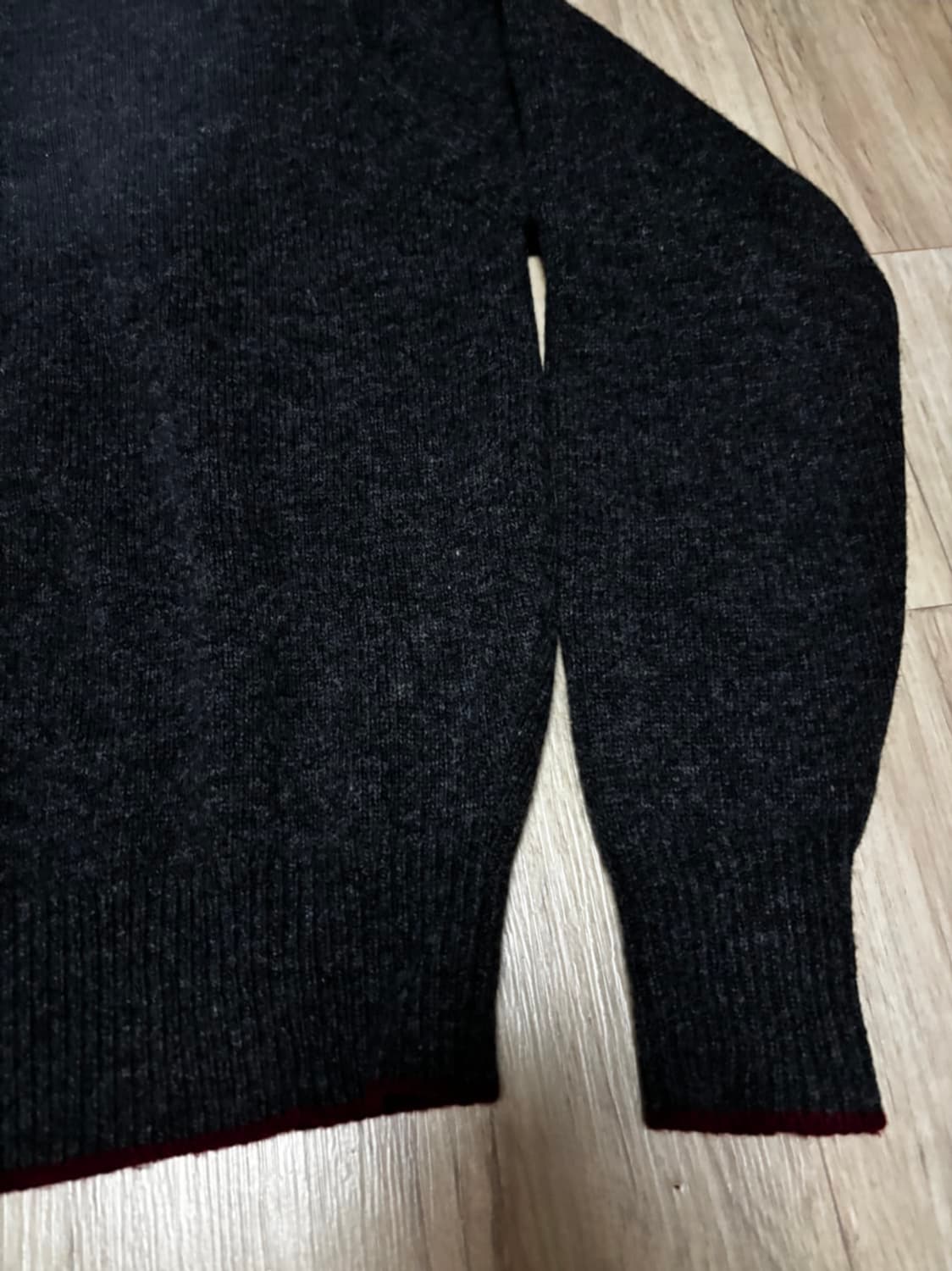 웨이비니스 드리프트 레이어드 니트 차콜 상품이미지5