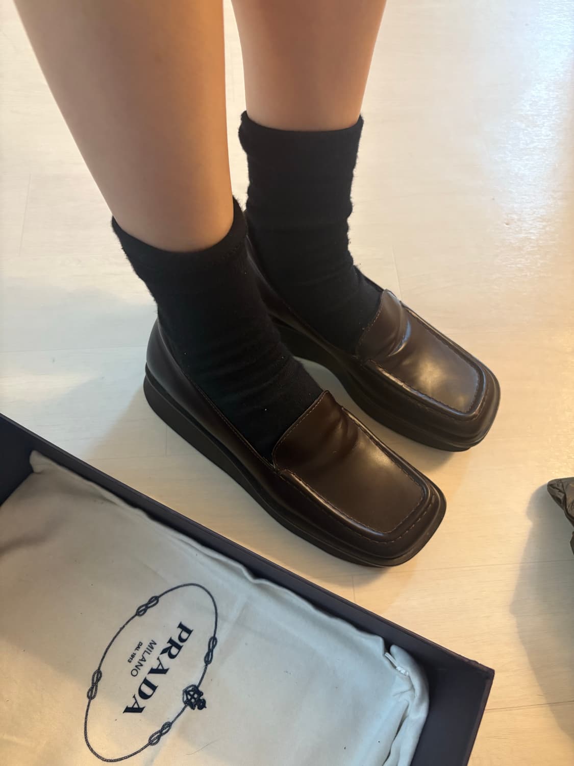 프라다 플랫폼 로퍼 브라운 상품이미지6