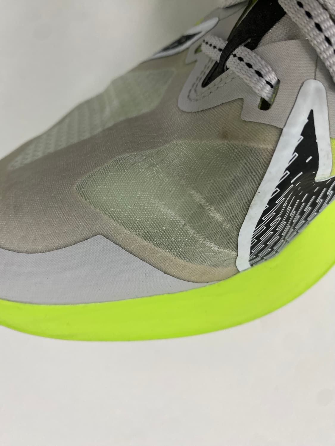 나이키 줌 그래비티 런닝화 회색/형광 255 (245추천) 상품이미지8