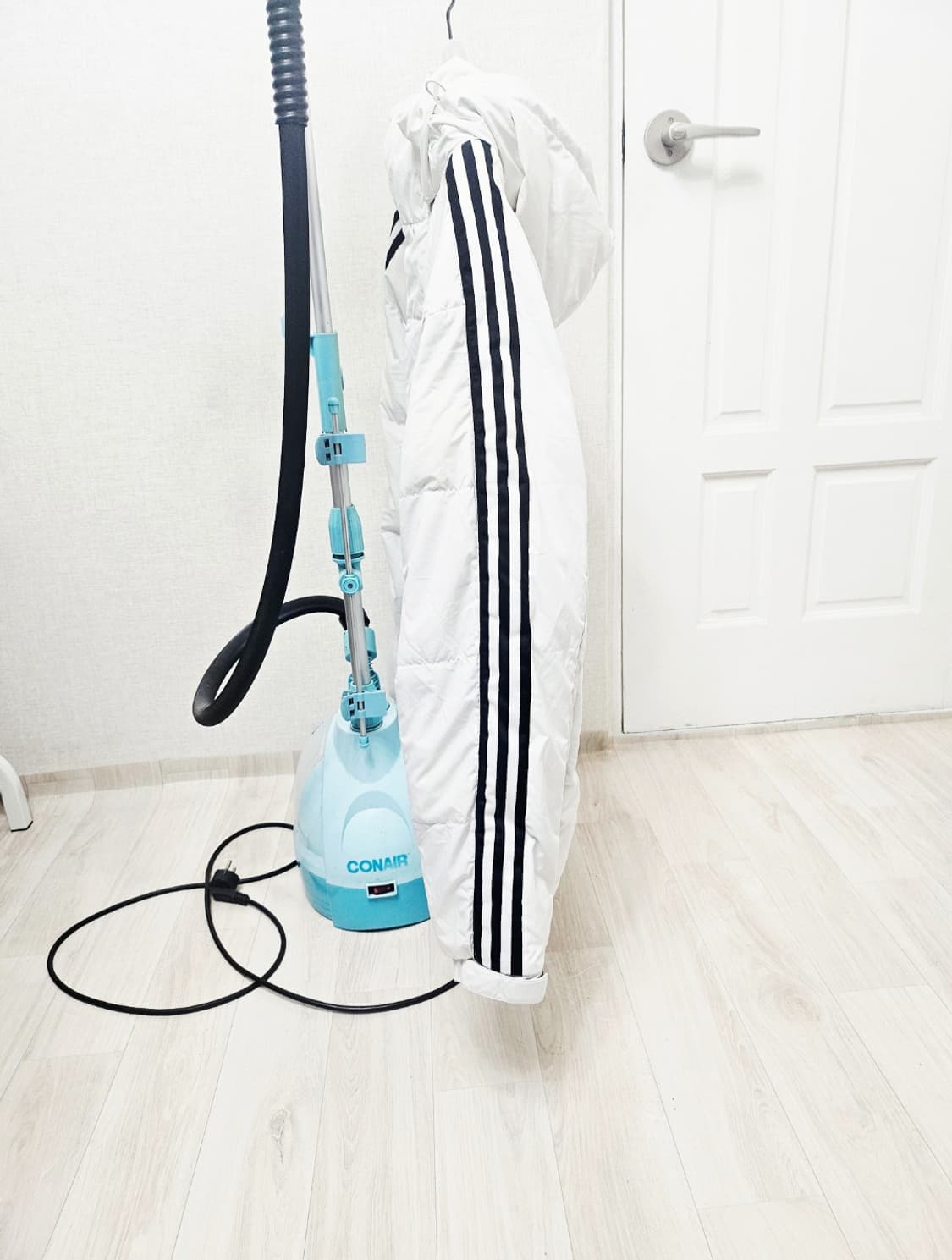 (105~110)XL ☆우주매물☆ 아디다스 3st [흰검] 덕다운패딩 상품이미지4