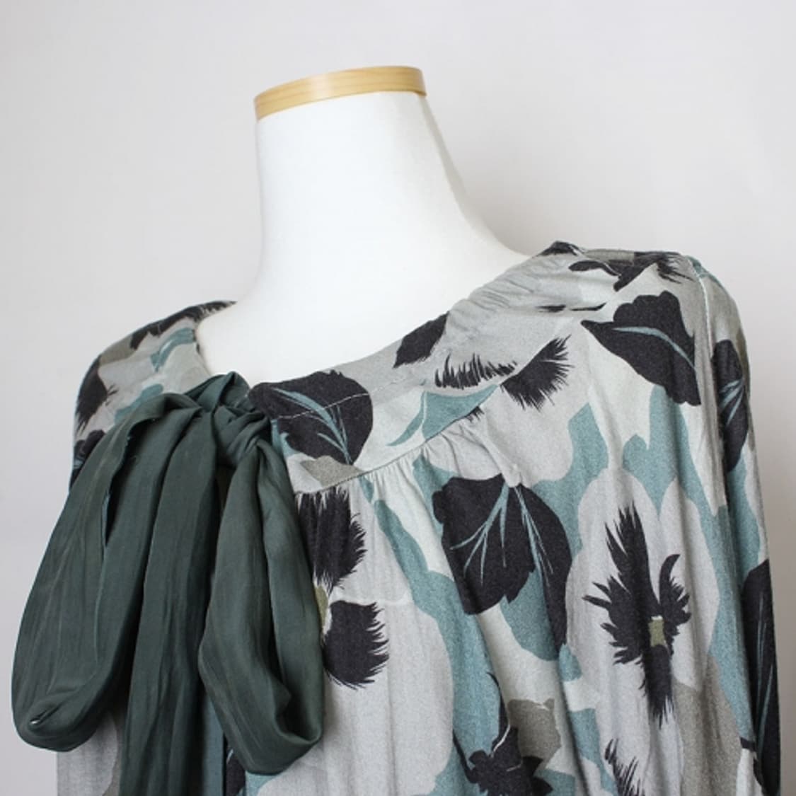 오일릴리 그린 팬지 프린트 블라우스 77 상품이미지4