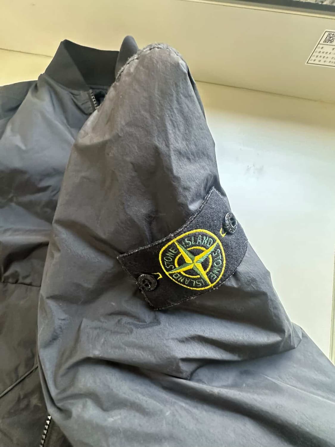 스톤아일랜드 크링클랩스 프리마로프트 봄버 자켓 상품이미지2