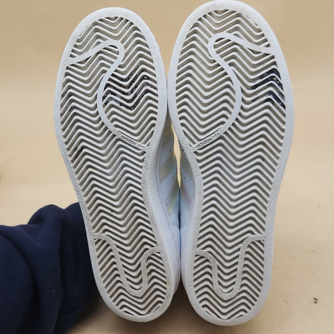 아디다스 슈퍼스타 홀로그램 스니커즈 235 상품이미지3