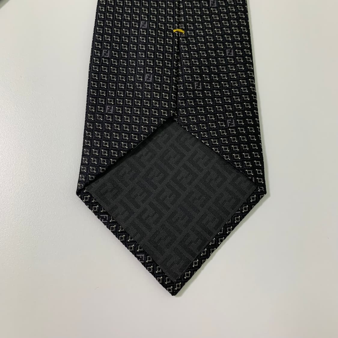 펜디(FENDI) 블랙 FF스몰 모노그램 명품넥타이 신형라벨 최상급 상품이미지5