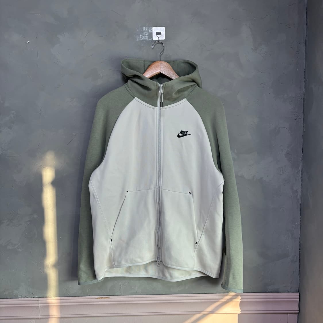 나이키 테크팩 후드집업 올리브 카키 상품이미지1