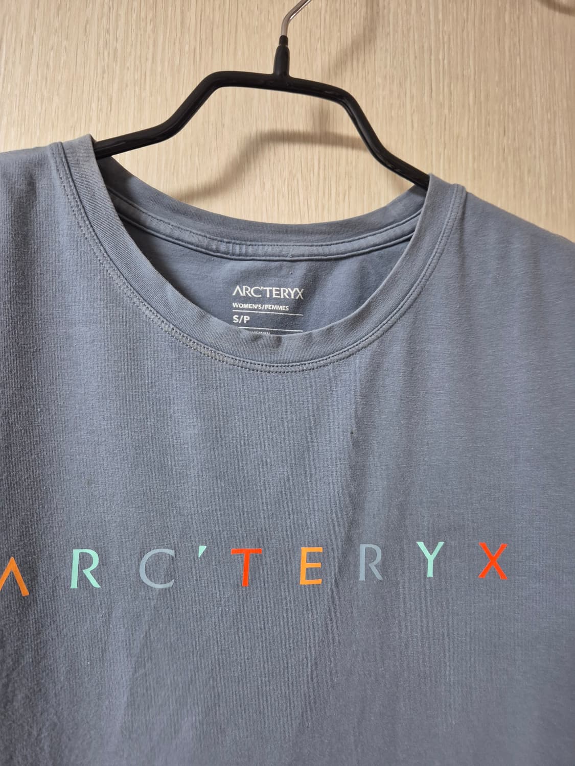 (정품) 아크테릭스 로고 반팔 티셔츠 하늘색  여성 S 상품이미지3