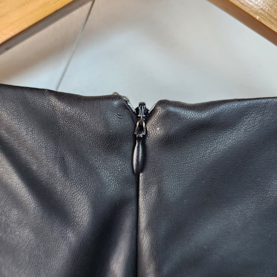 쥬시쥬디 블랙 레더 반팔 원피스 상품이미지4