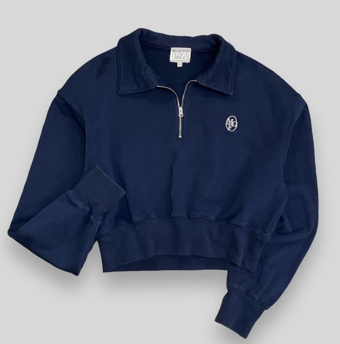 마리떼 프랑소와 저버 크롭 반집업 맨투맨 네이비 상품이미지1