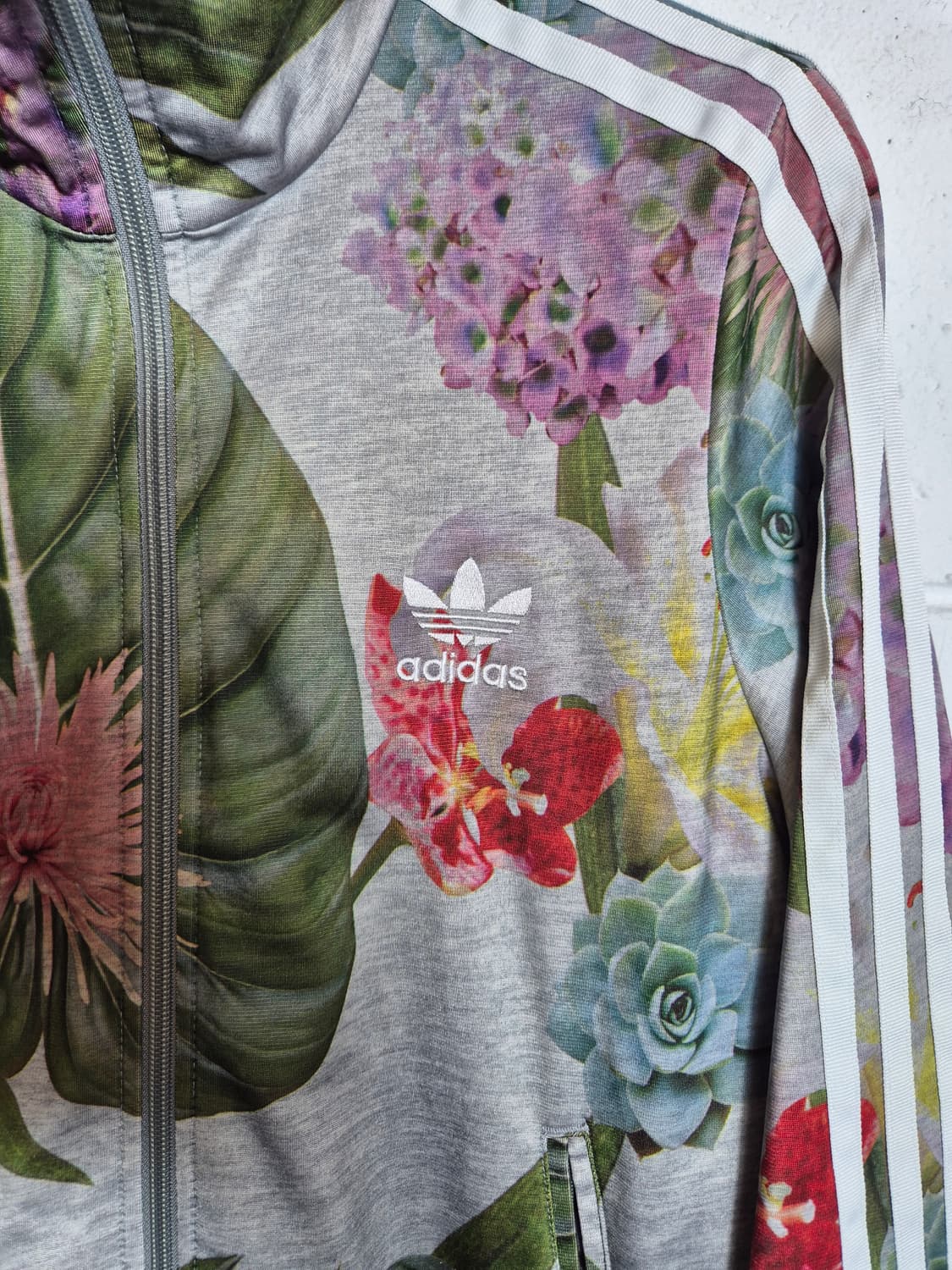 100)아디다스 우먼 파이어버드 플라워 패턴 트랙탑 상품이미지2