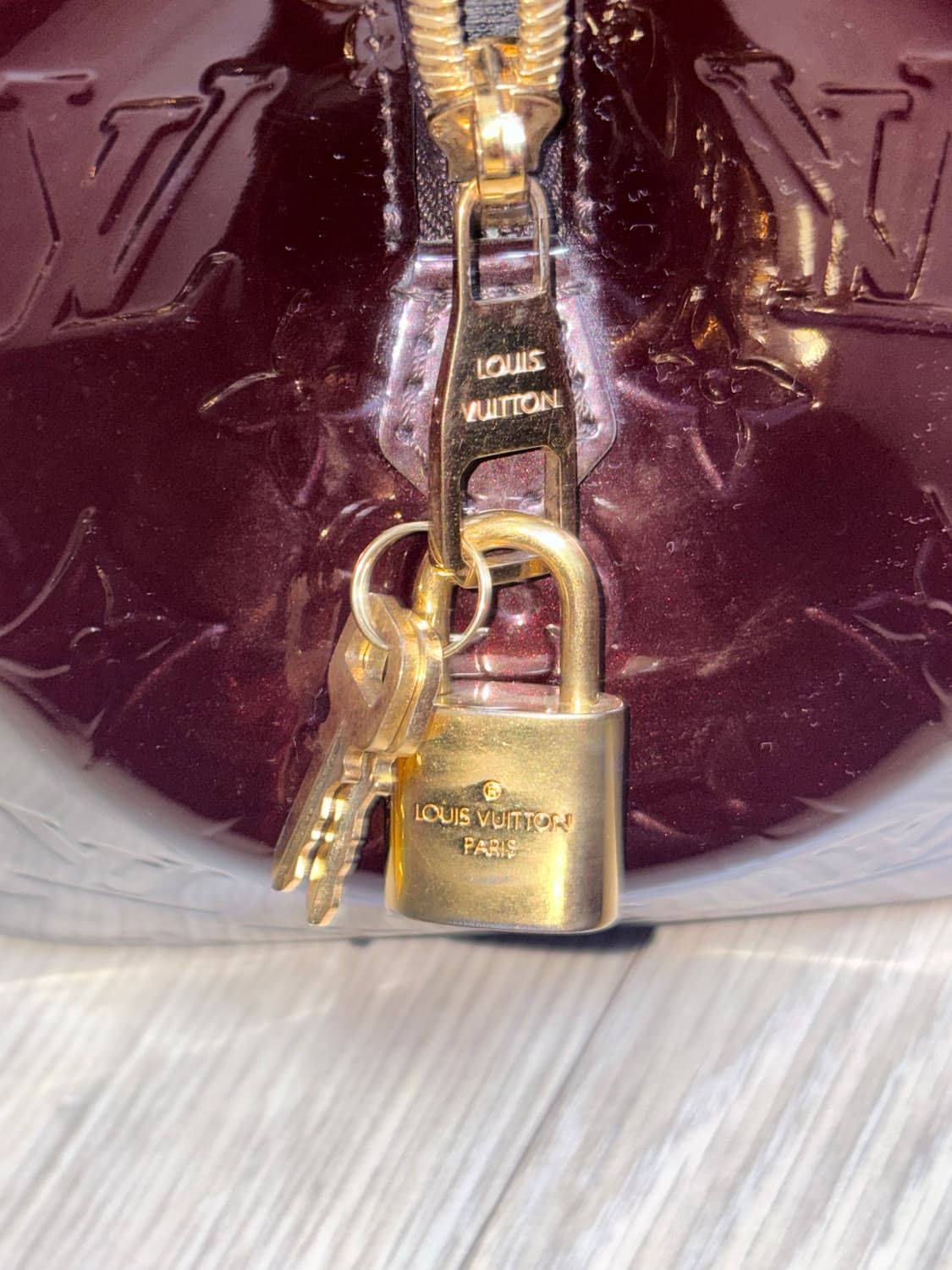 루이비통 모노그램 베르니 아마랑뜨 몬타나 토트백 상품이미지3