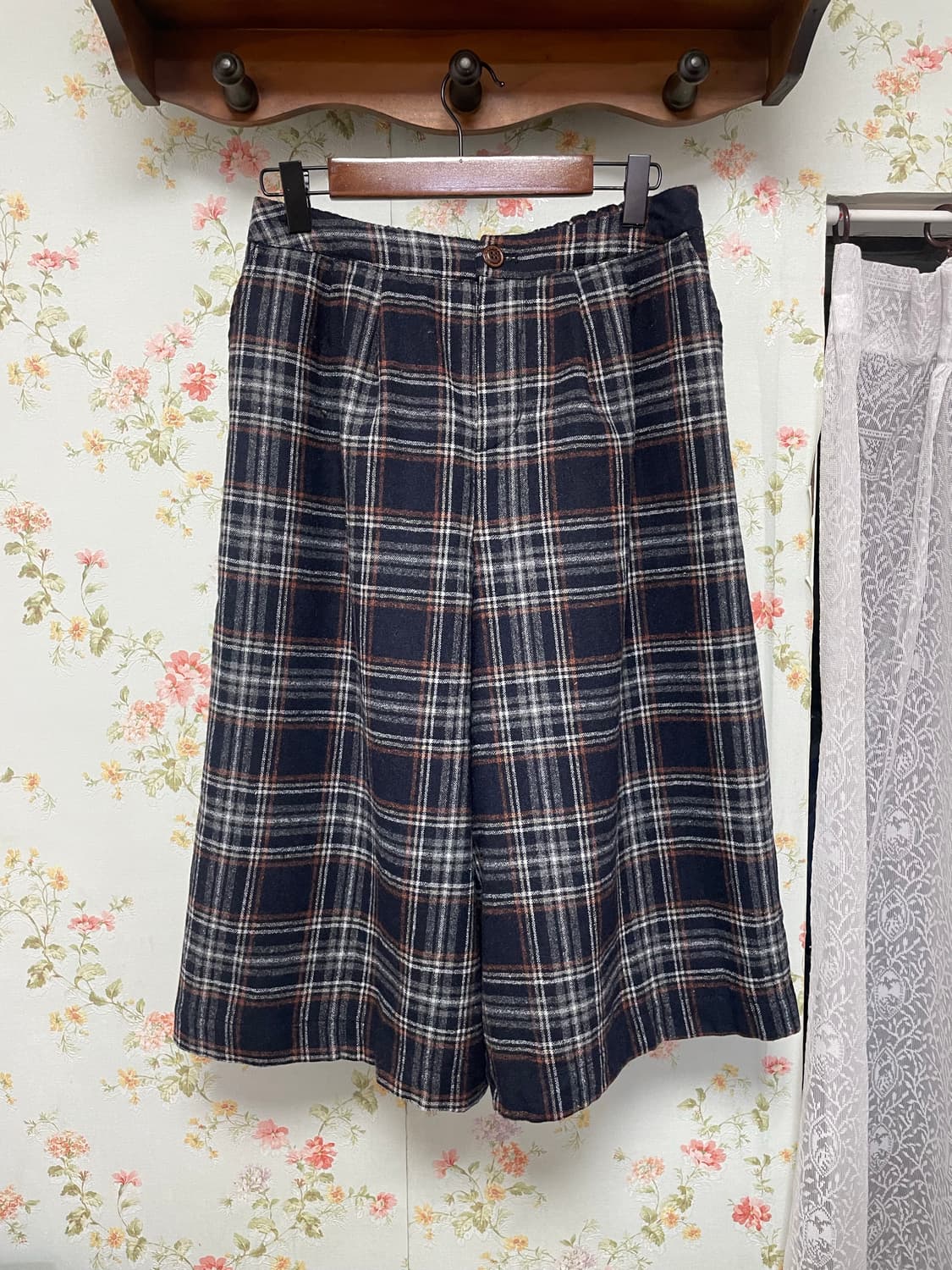 남색 체크 반바지 상품이미지1