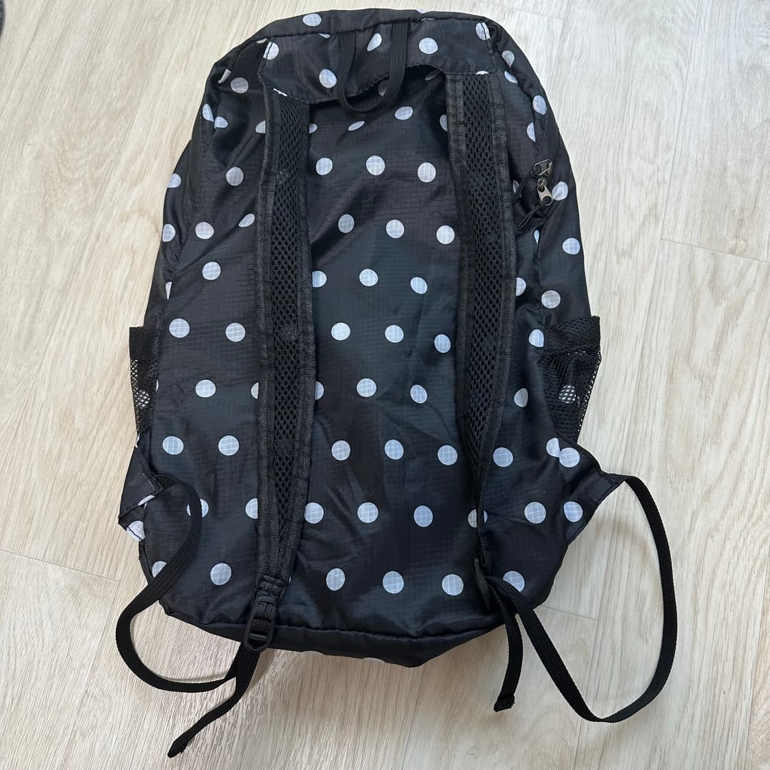하이산 초경량 도트 백팩 블랙 상품이미지2