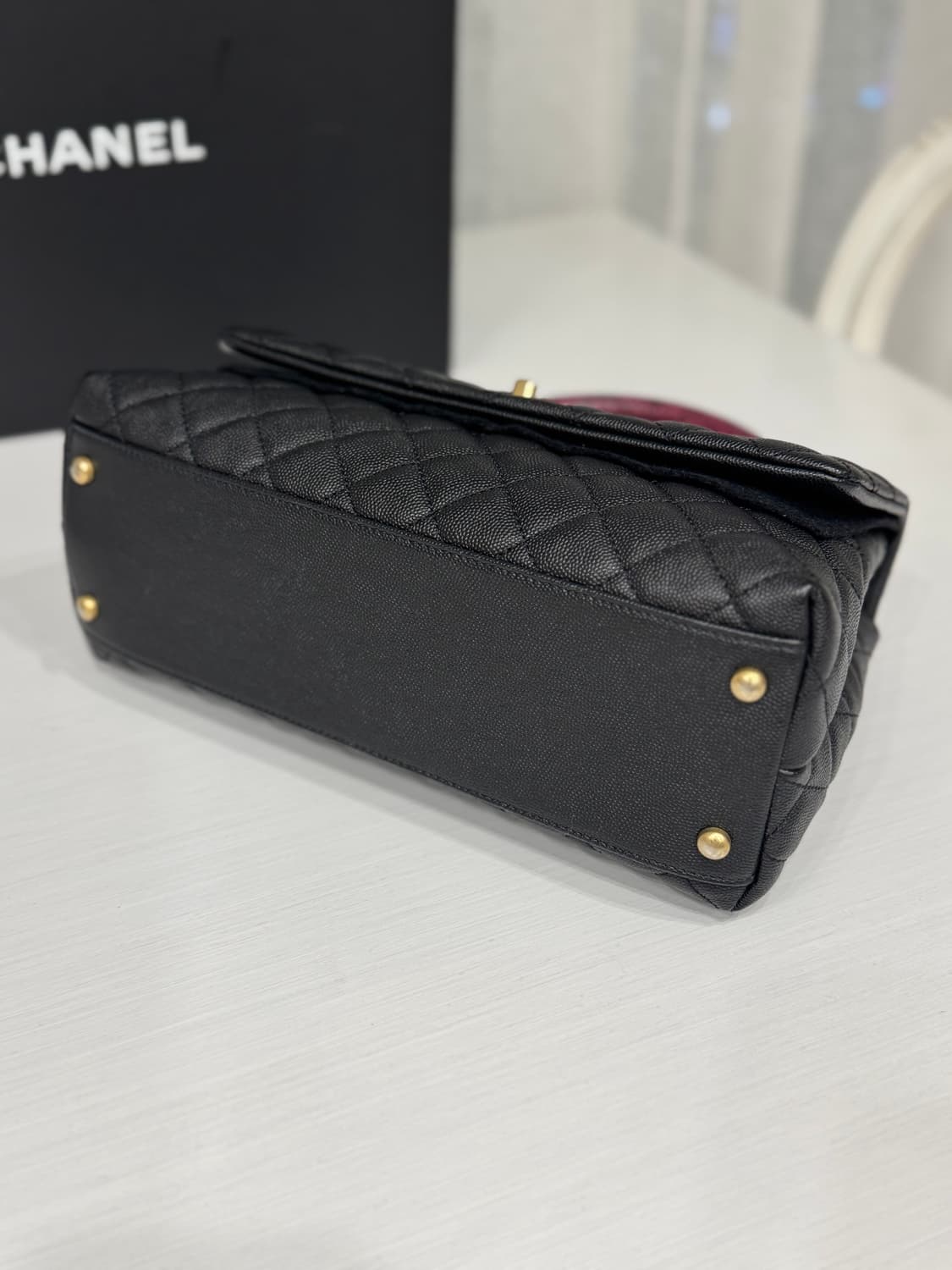 샤넬 코코핸들 캐비어 미디움 28사이즈 상품이미지5