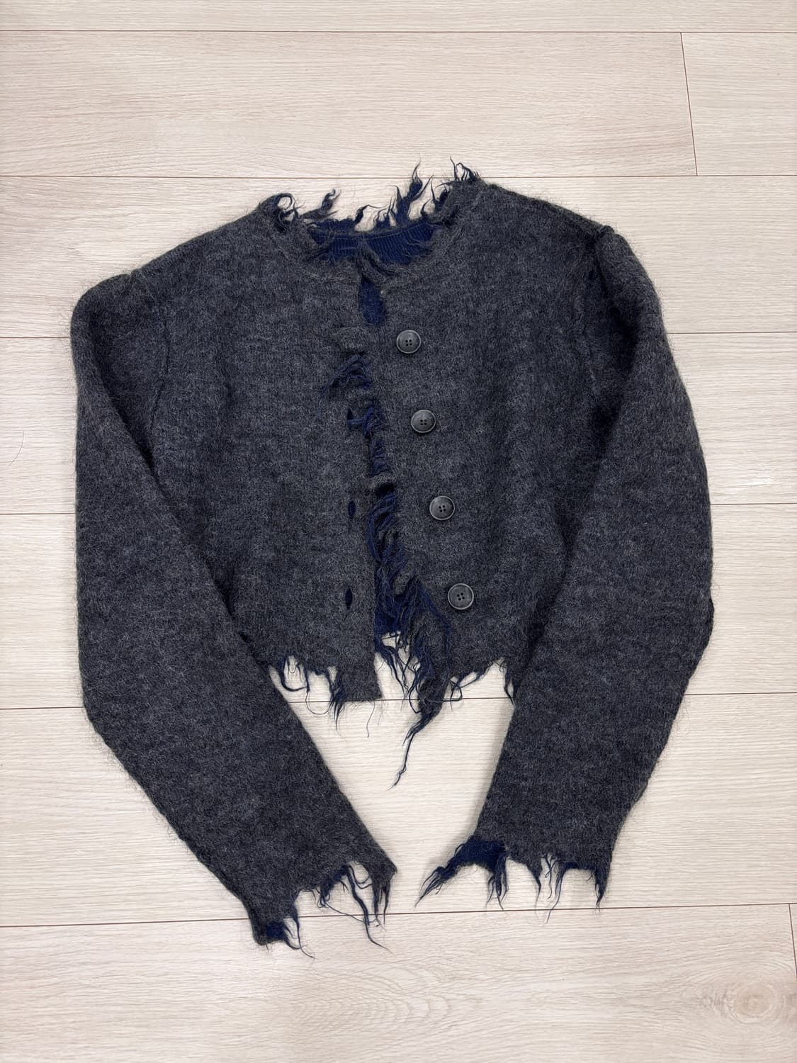 퍼버즈 모헤어 데미지 가디건 상품이미지3