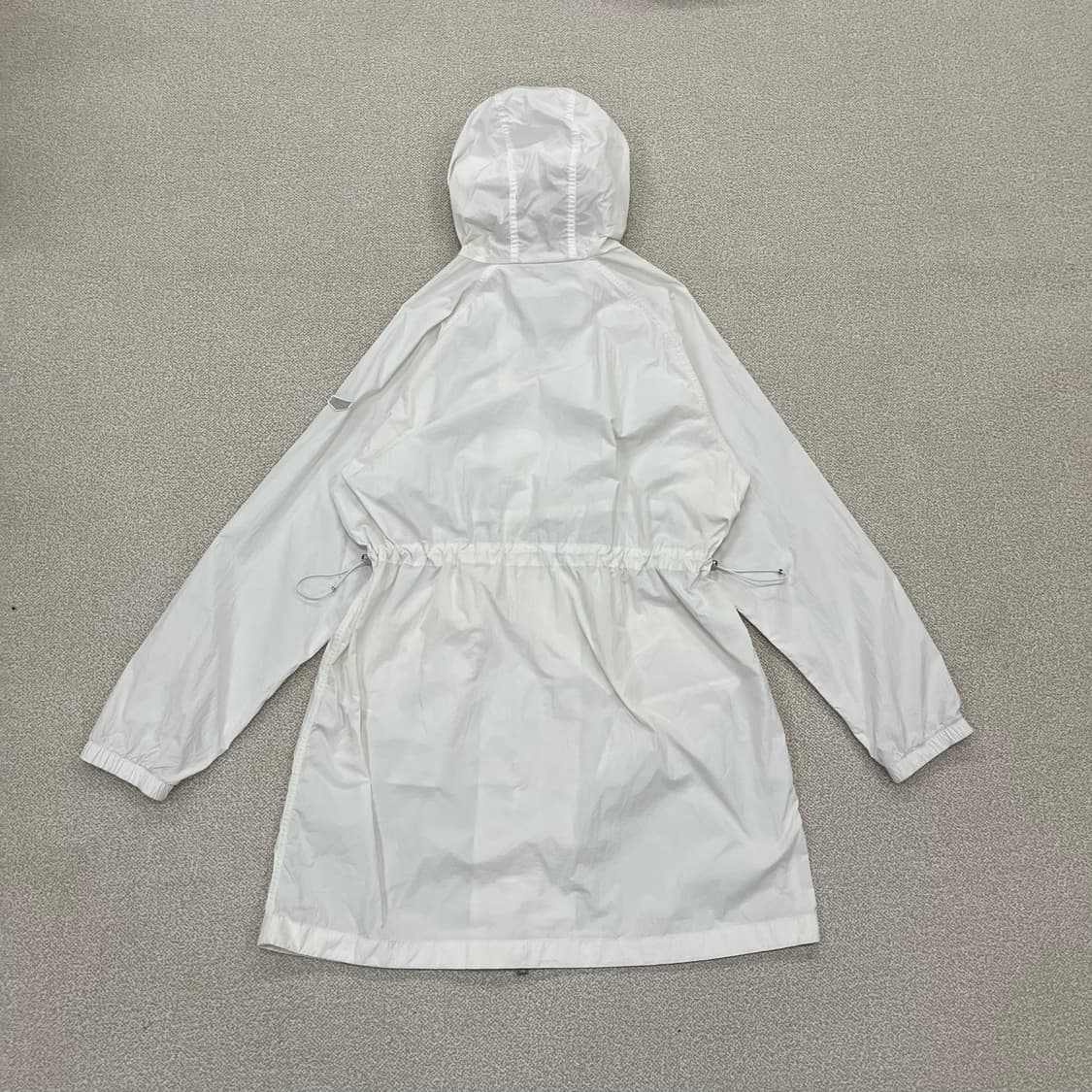 [L] 캘빈클라인 퍼포먼스 허리 스트링 후드 바람막이 자켓 4127 상품이미지2