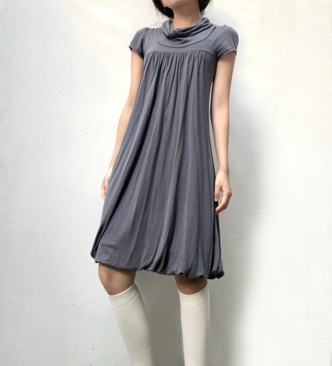Draped neck grayish dress 상품이미지2