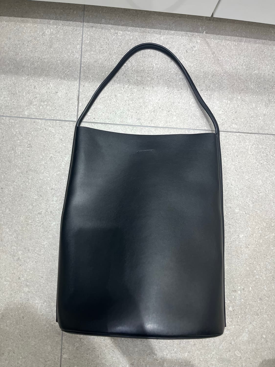 폴뉴아 보틀백 블랙 상품이미지6