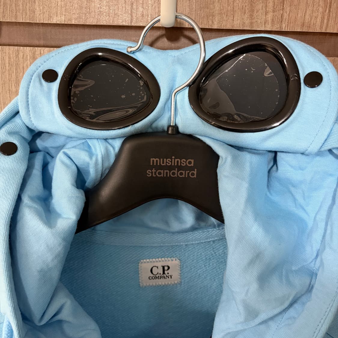 [새상품]씨피컴퍼니 CP컴퍼니 고글 후드집업 스카이블루 상품이미지5