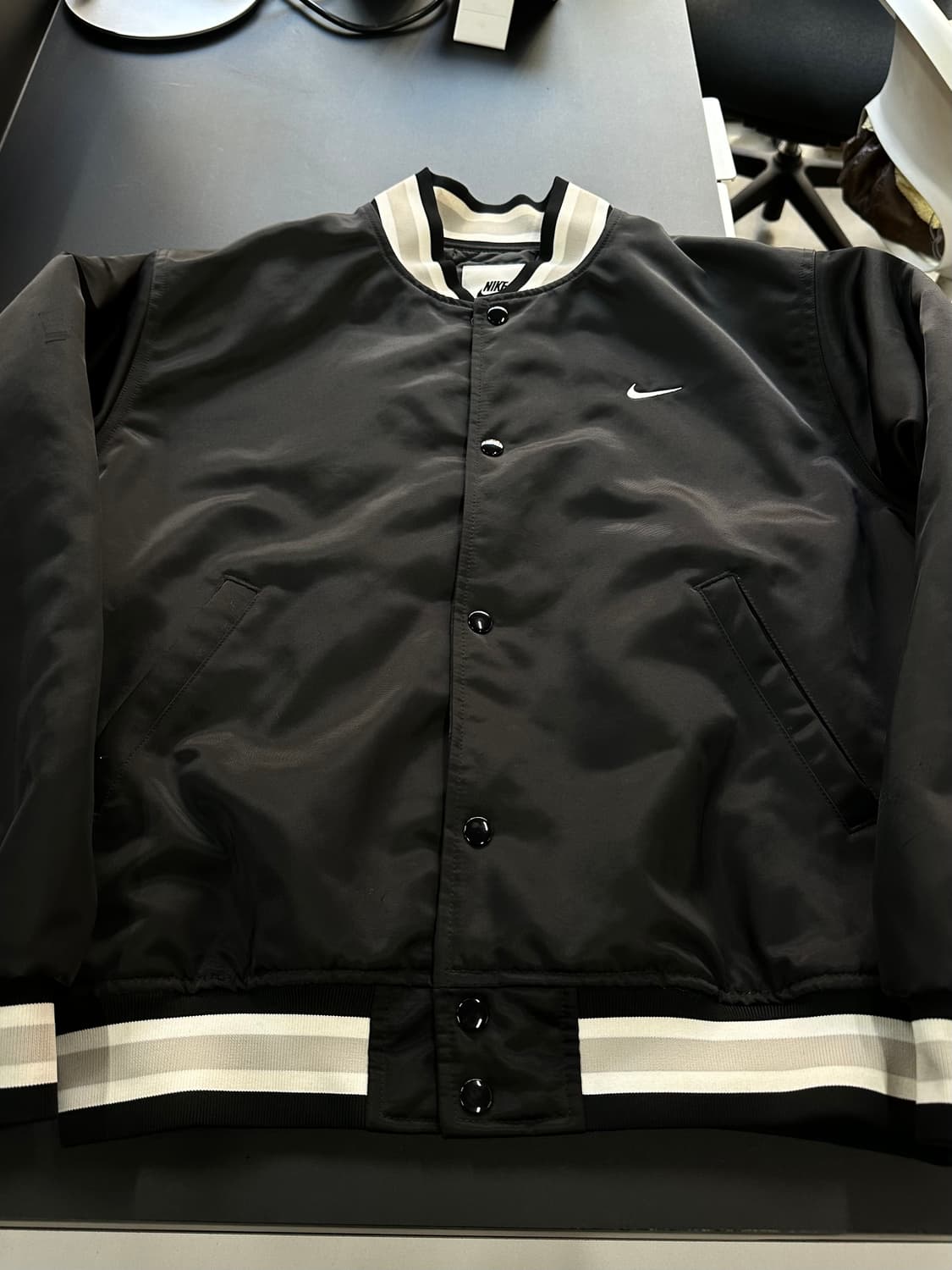 나이키 어센틱스 누빔 바시티 자켓 상품이미지5