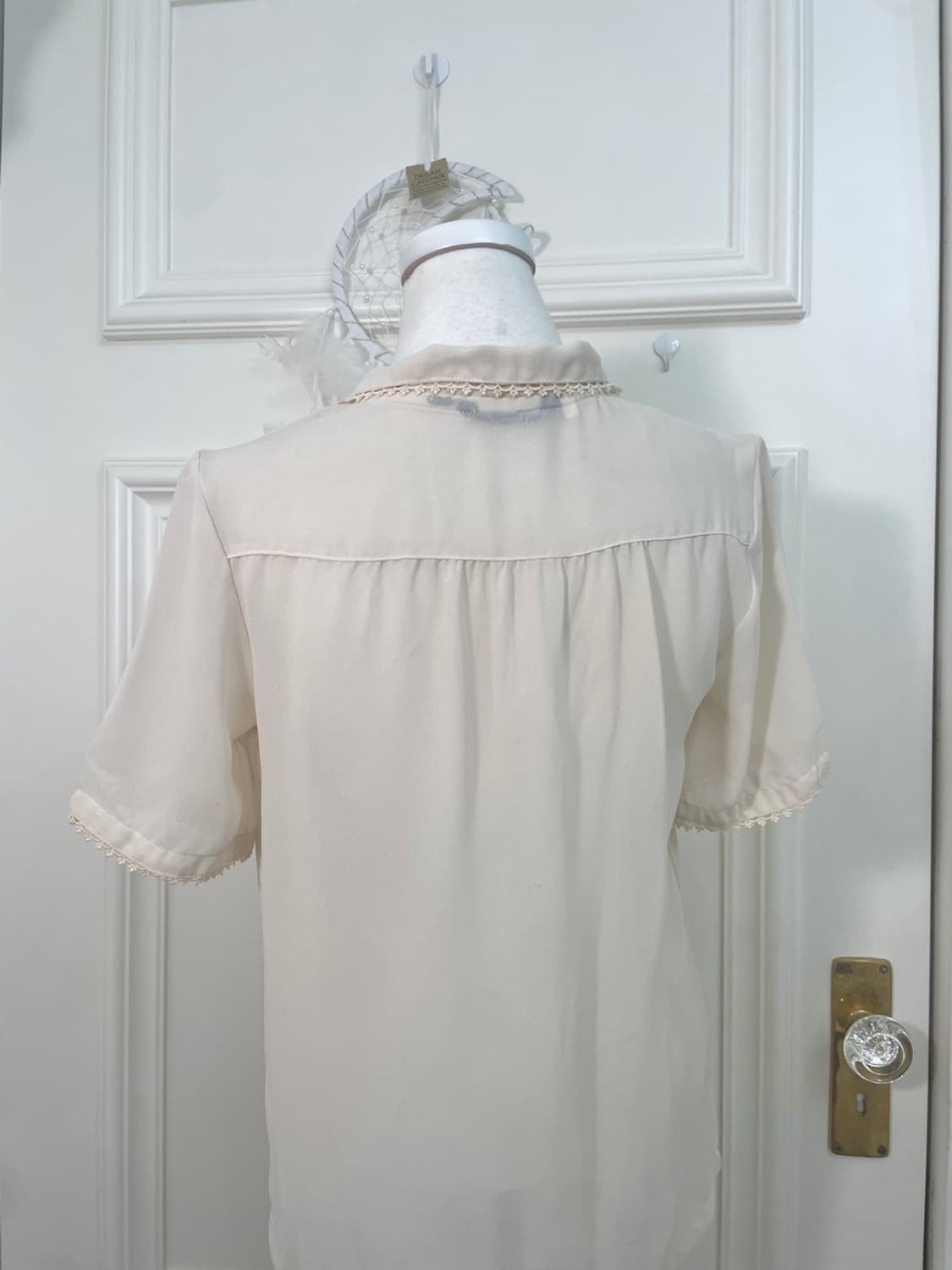 sheer beige lace trim shirring collar bl 상품이미지4