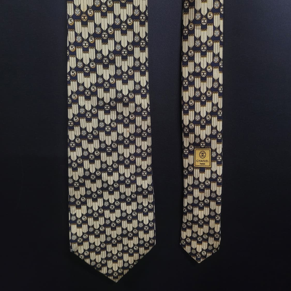 CHANEL 샤넬 아카이브 시그니처 로고 실크 넥타이 상품이미지1