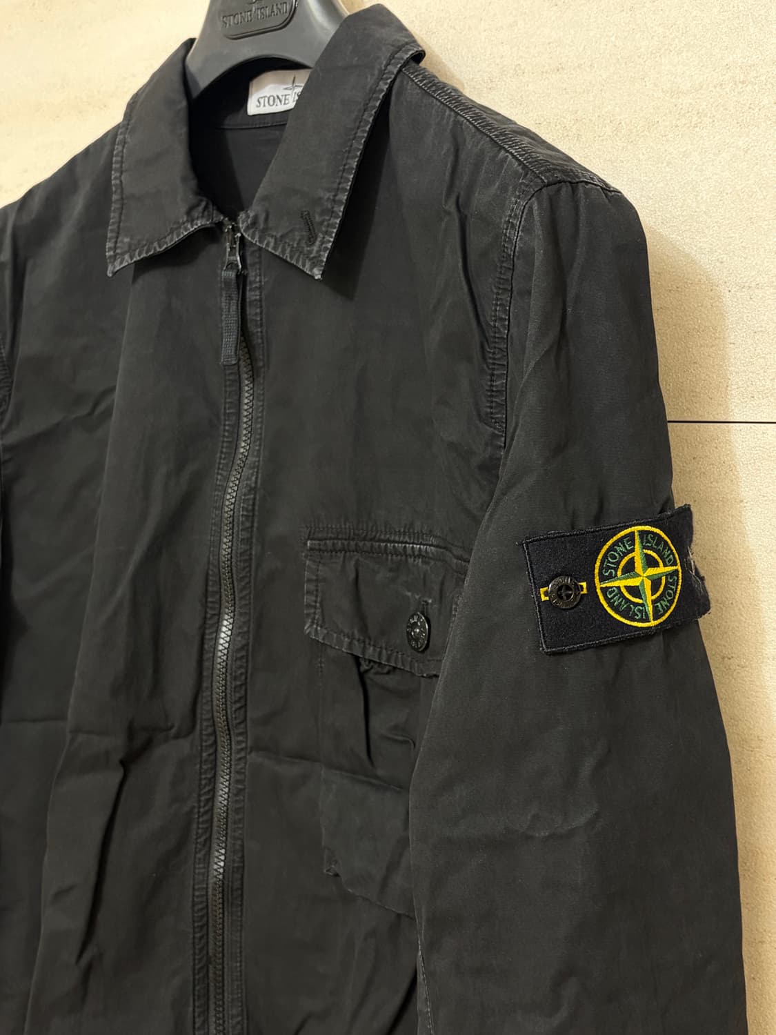 스톤아일랜드 올드이펙트 오버셔츠 블랙 상품이미지3